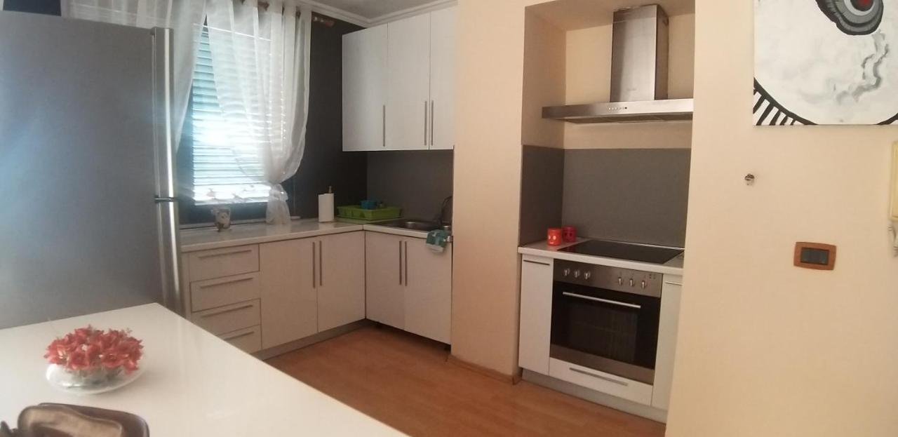 Erina Luxury Apartment Τίρανα Εξωτερικό φωτογραφία